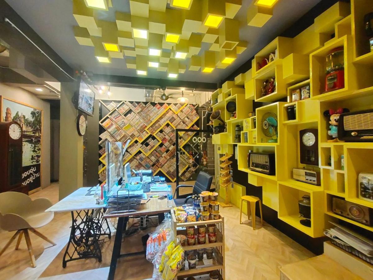 Qoo Hotel Бурирам Экстерьер фото