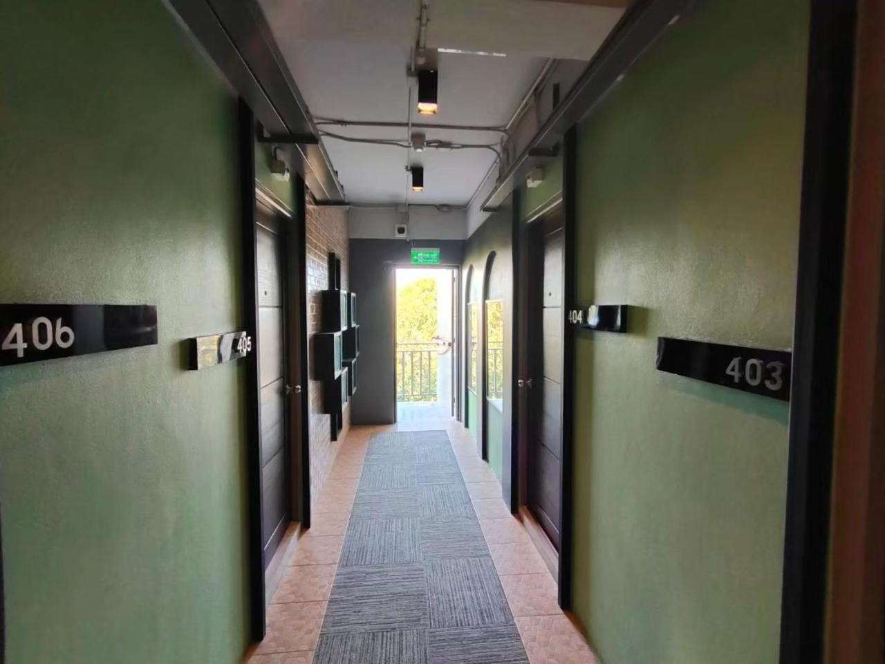 Qoo Hotel Бурирам Экстерьер фото